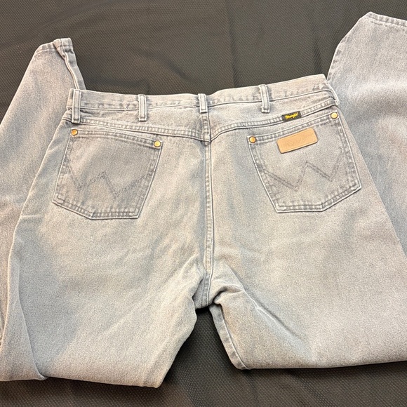 Wrangler Men's Light Gray Jeans 38x36 - Picture 2 of 3